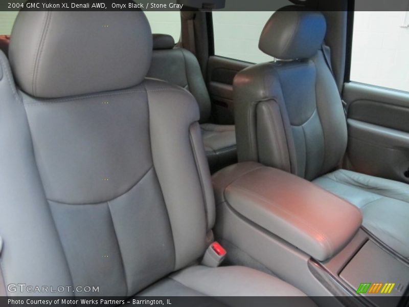 Onyx Black / Stone Gray 2004 GMC Yukon XL Denali AWD