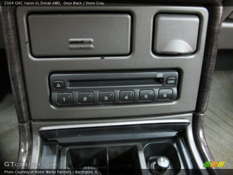 Onyx Black / Stone Gray 2004 GMC Yukon XL Denali AWD