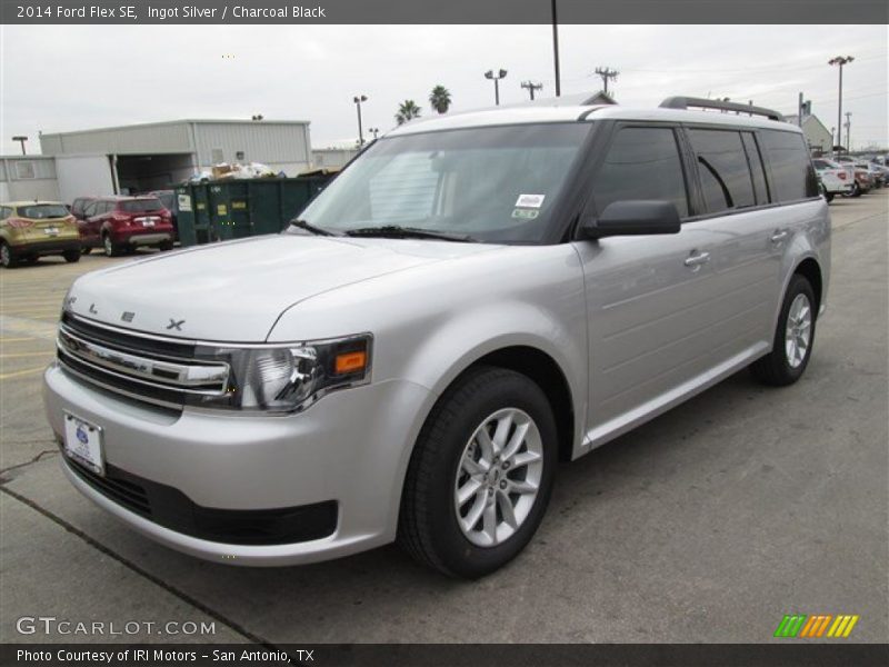 Ingot Silver / Charcoal Black 2014 Ford Flex SE