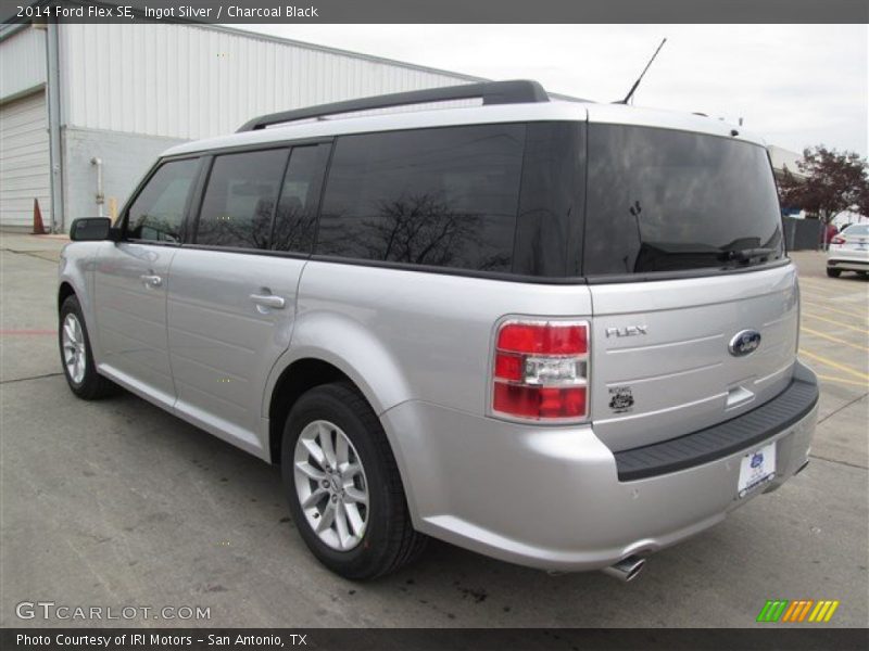 Ingot Silver / Charcoal Black 2014 Ford Flex SE