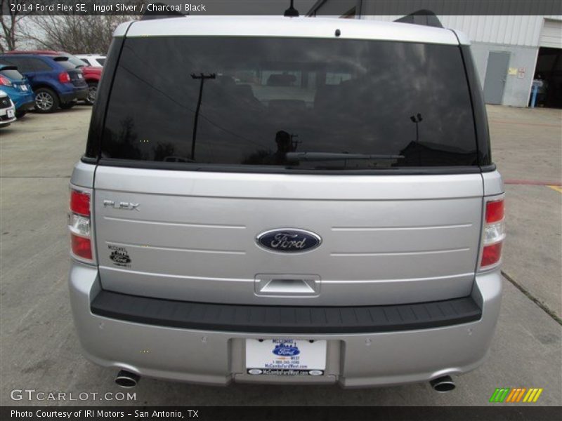 Ingot Silver / Charcoal Black 2014 Ford Flex SE