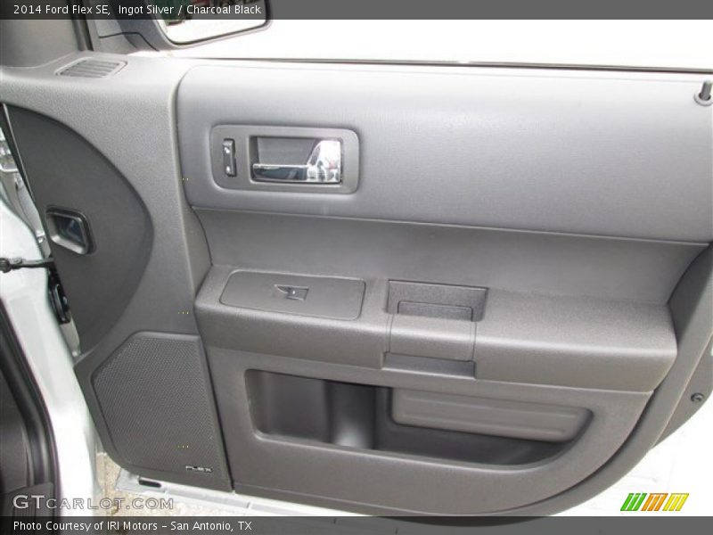 Ingot Silver / Charcoal Black 2014 Ford Flex SE