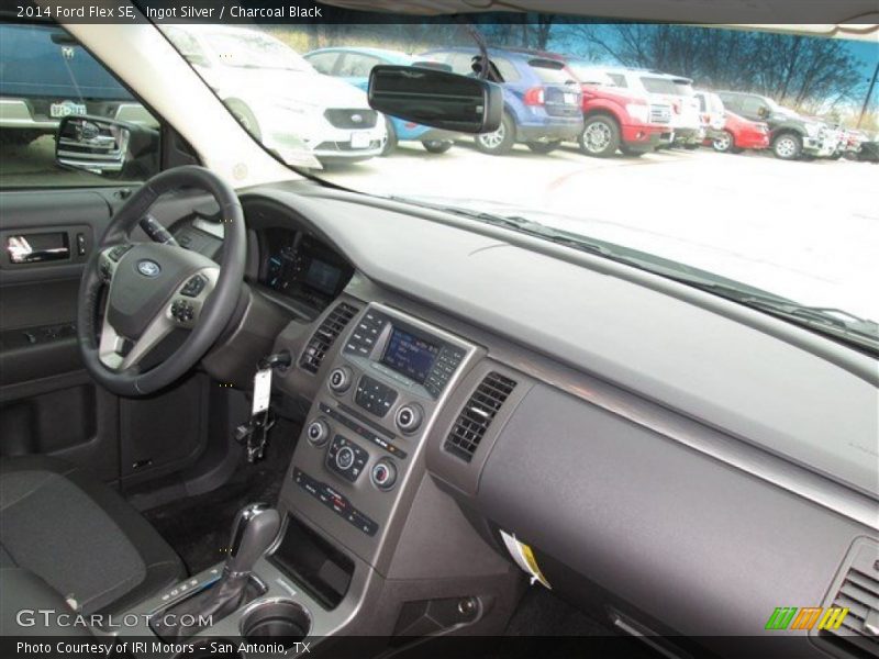 Ingot Silver / Charcoal Black 2014 Ford Flex SE