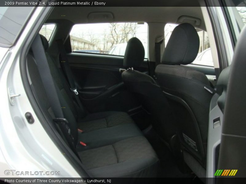 Liquid Platinum Metallic / Ebony 2009 Pontiac Vibe 2.4