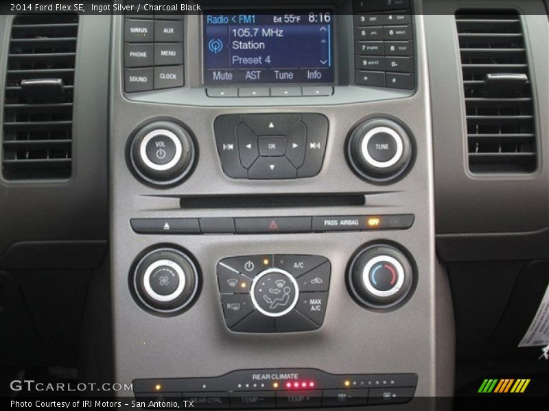 Ingot Silver / Charcoal Black 2014 Ford Flex SE