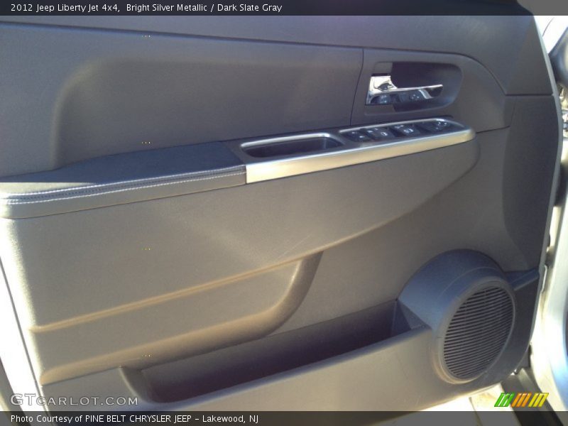 Bright Silver Metallic / Dark Slate Gray 2012 Jeep Liberty Jet 4x4