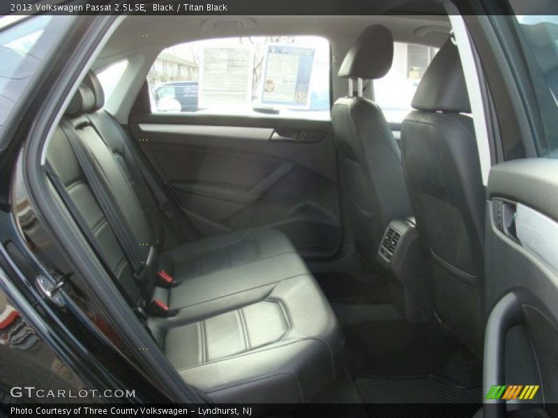 Black / Titan Black 2013 Volkswagen Passat 2.5L SE