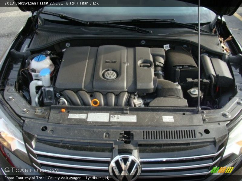 Black / Titan Black 2013 Volkswagen Passat 2.5L SE