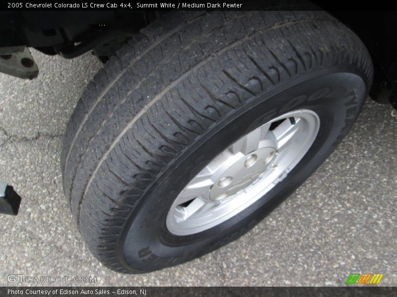 Summit White / Medium Dark Pewter 2005 Chevrolet Colorado LS Crew Cab 4x4