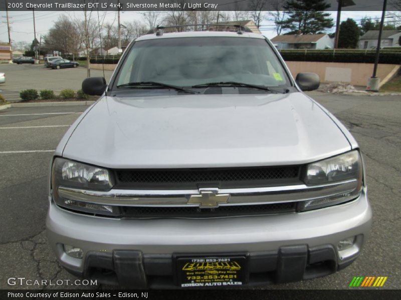 Silverstone Metallic / Light Gray 2005 Chevrolet TrailBlazer EXT LS 4x4