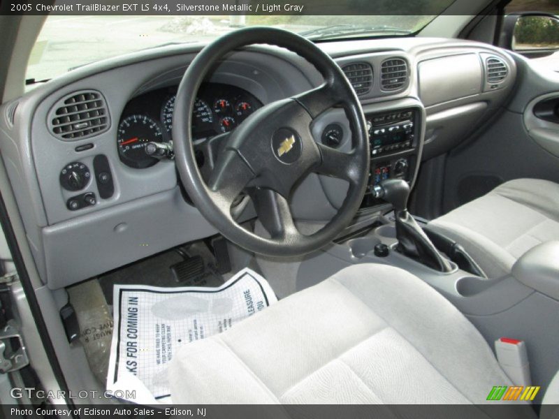 Silverstone Metallic / Light Gray 2005 Chevrolet TrailBlazer EXT LS 4x4