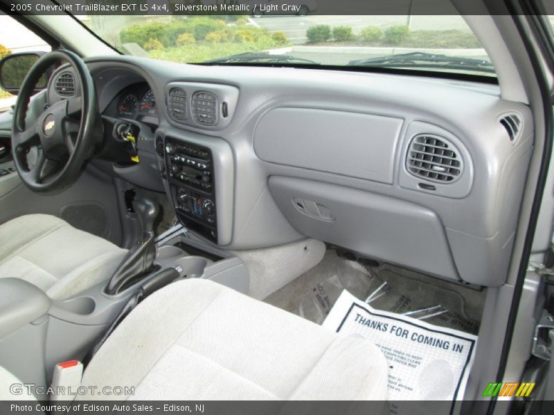 Silverstone Metallic / Light Gray 2005 Chevrolet TrailBlazer EXT LS 4x4