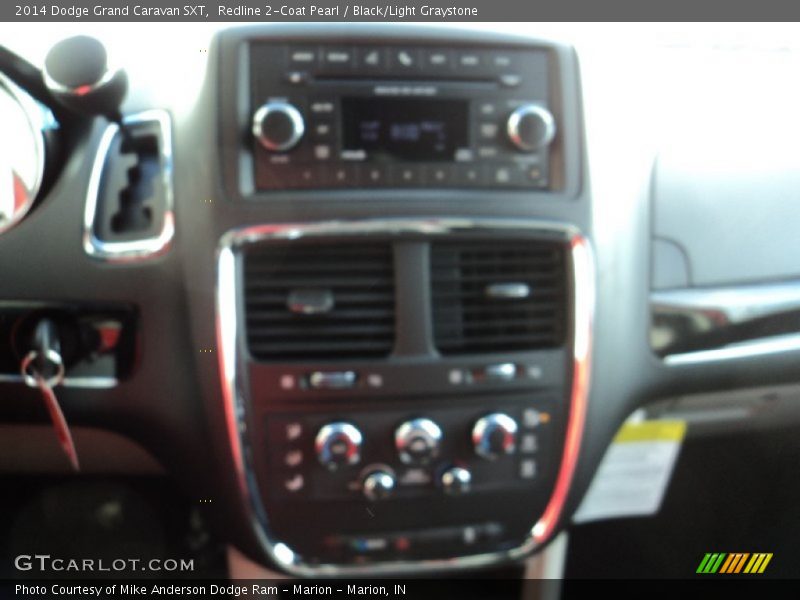 Redline 2-Coat Pearl / Black/Light Graystone 2014 Dodge Grand Caravan SXT