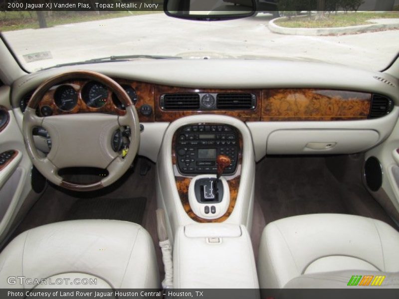 Topaz Metallic / Ivory 2000 Jaguar XJ Vanden Plas