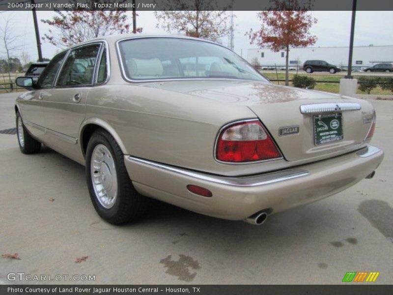 Topaz Metallic / Ivory 2000 Jaguar XJ Vanden Plas