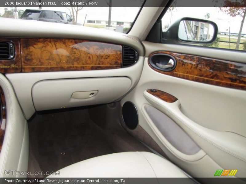 Topaz Metallic / Ivory 2000 Jaguar XJ Vanden Plas