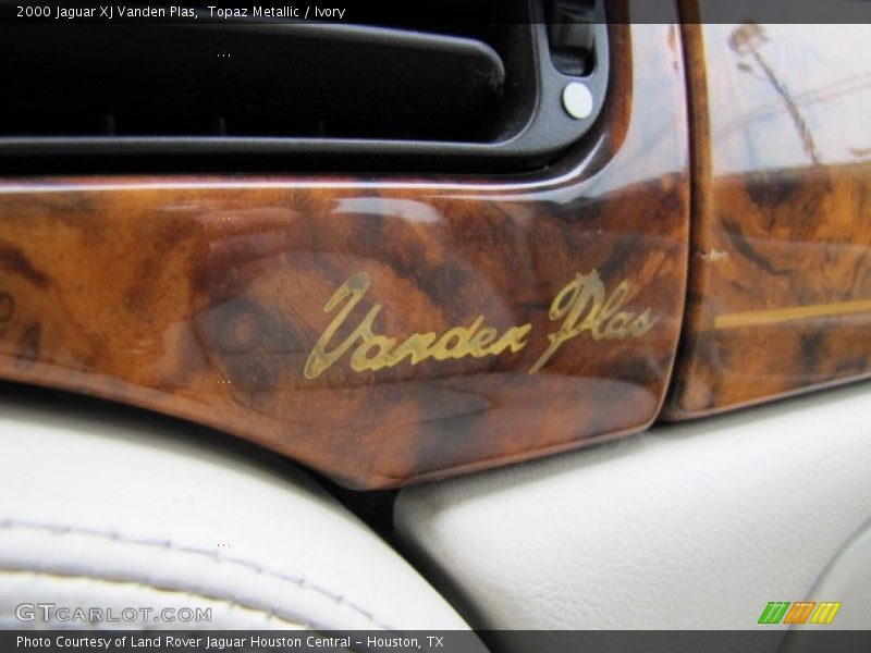 Topaz Metallic / Ivory 2000 Jaguar XJ Vanden Plas