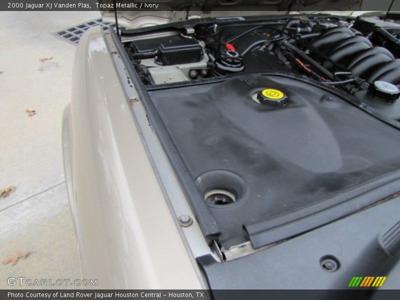 Topaz Metallic / Ivory 2000 Jaguar XJ Vanden Plas
