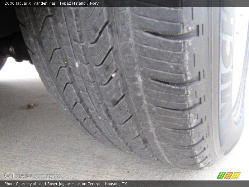 Topaz Metallic / Ivory 2000 Jaguar XJ Vanden Plas