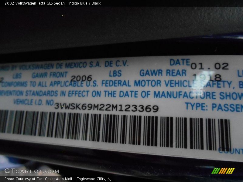 Indigo Blue / Black 2002 Volkswagen Jetta GLS Sedan