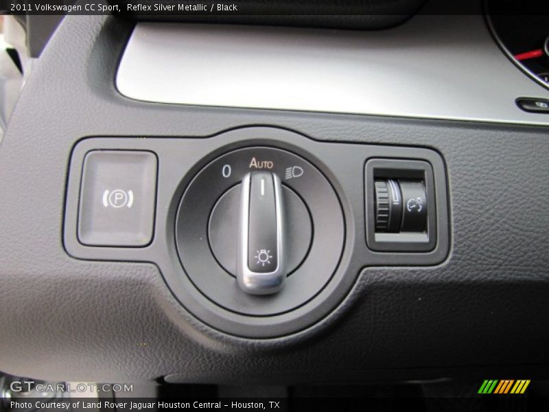 Reflex Silver Metallic / Black 2011 Volkswagen CC Sport