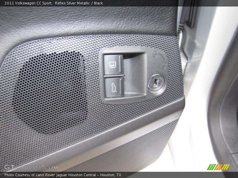 Reflex Silver Metallic / Black 2011 Volkswagen CC Sport