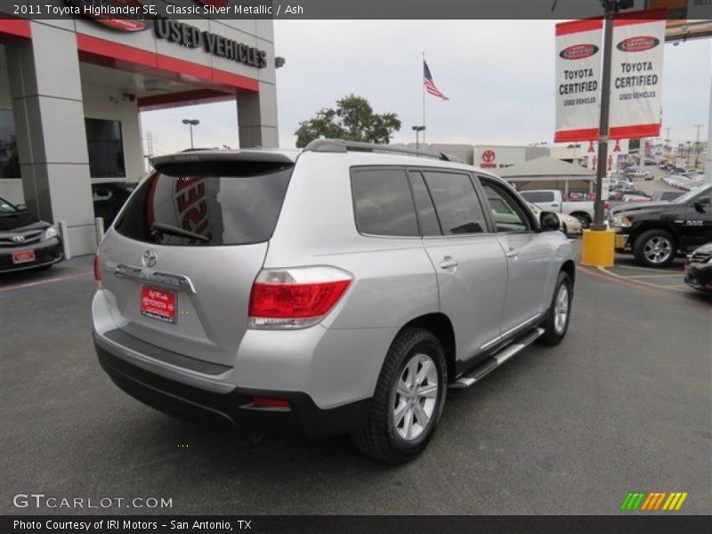 Classic Silver Metallic / Ash 2011 Toyota Highlander SE