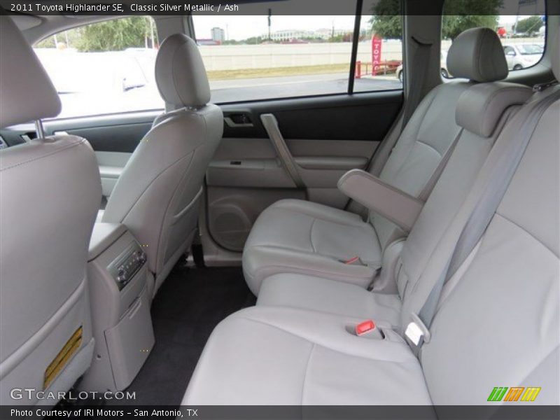 Classic Silver Metallic / Ash 2011 Toyota Highlander SE