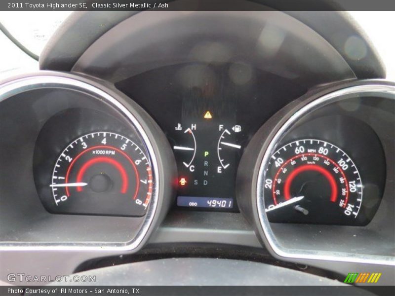 Classic Silver Metallic / Ash 2011 Toyota Highlander SE
