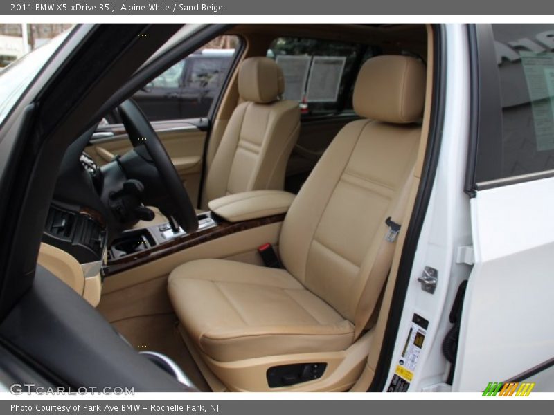 Alpine White / Sand Beige 2011 BMW X5 xDrive 35i