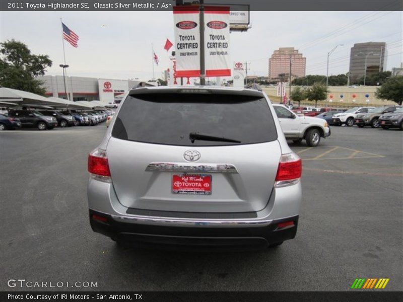 Classic Silver Metallic / Ash 2011 Toyota Highlander SE