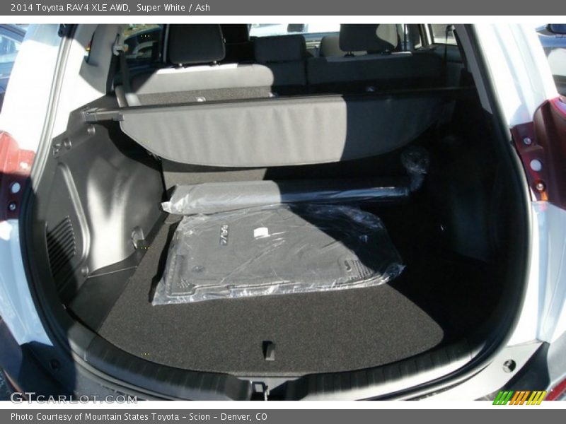 Super White / Ash 2014 Toyota RAV4 XLE AWD