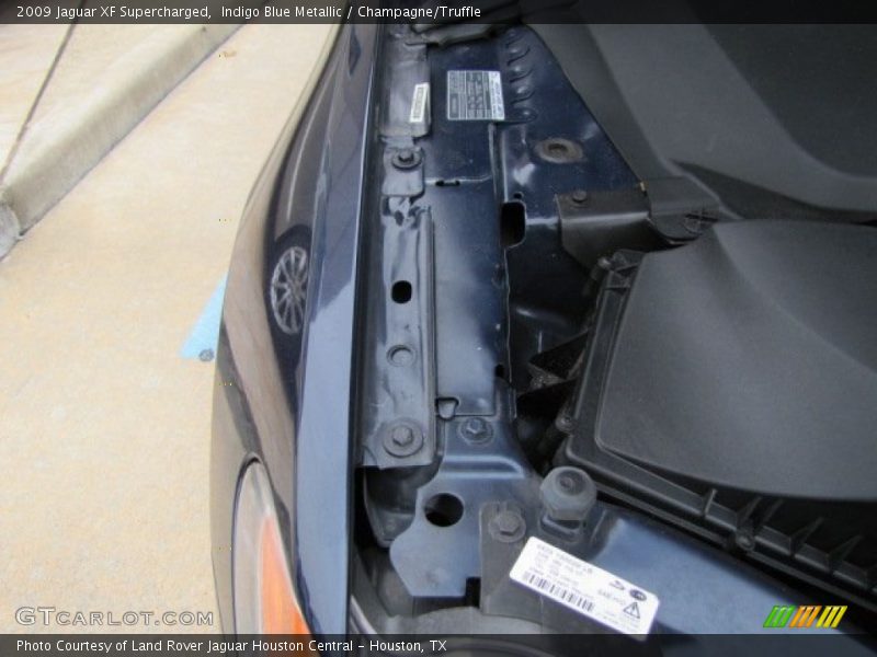 Indigo Blue Metallic / Champagne/Truffle 2009 Jaguar XF Supercharged