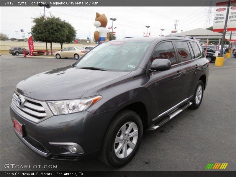 Magnetic Gray Metallic / Ash 2012 Toyota Highlander