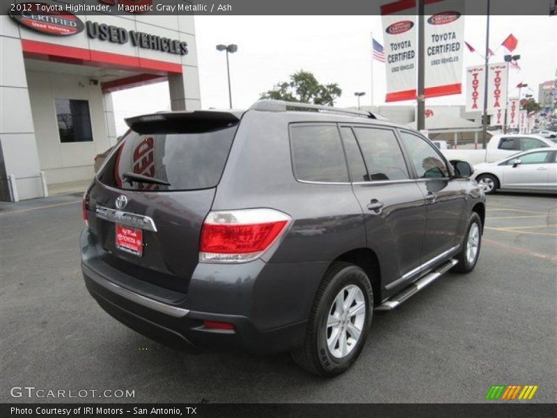 Magnetic Gray Metallic / Ash 2012 Toyota Highlander