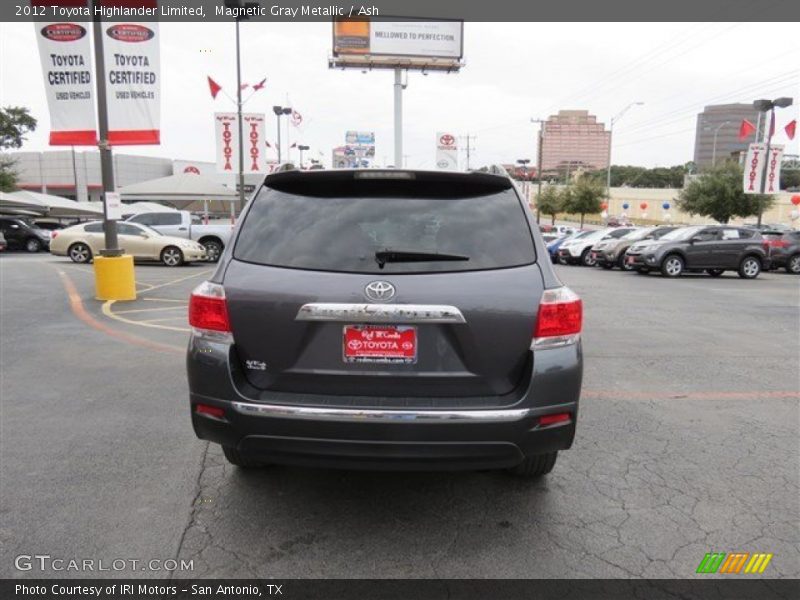 Magnetic Gray Metallic / Ash 2012 Toyota Highlander Limited