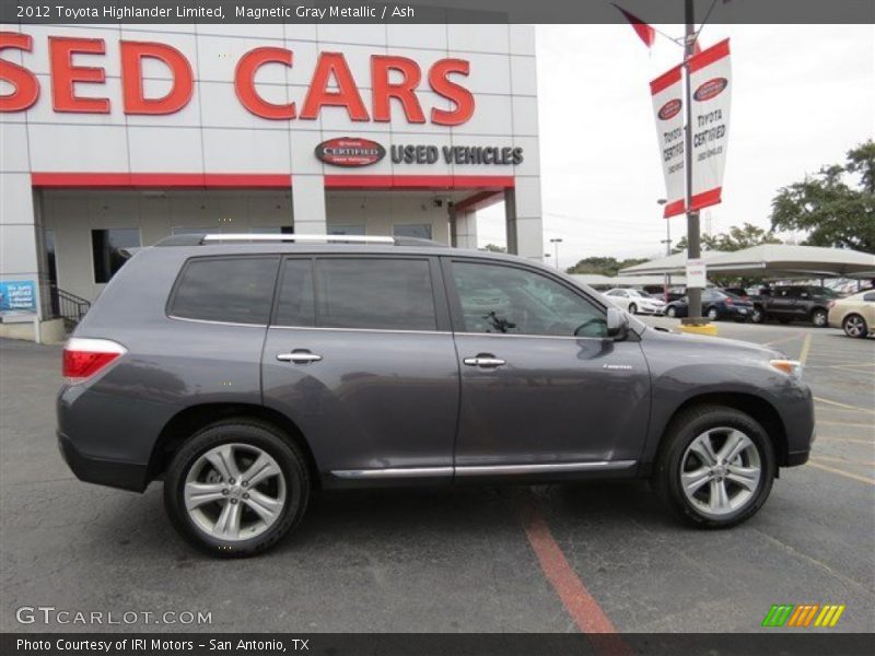 Magnetic Gray Metallic / Ash 2012 Toyota Highlander Limited