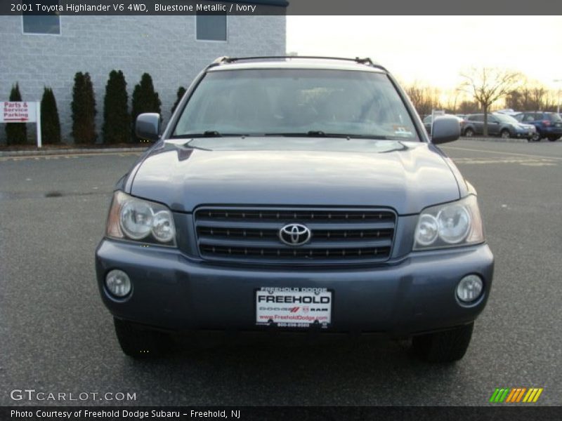 Bluestone Metallic / Ivory 2001 Toyota Highlander V6 4WD