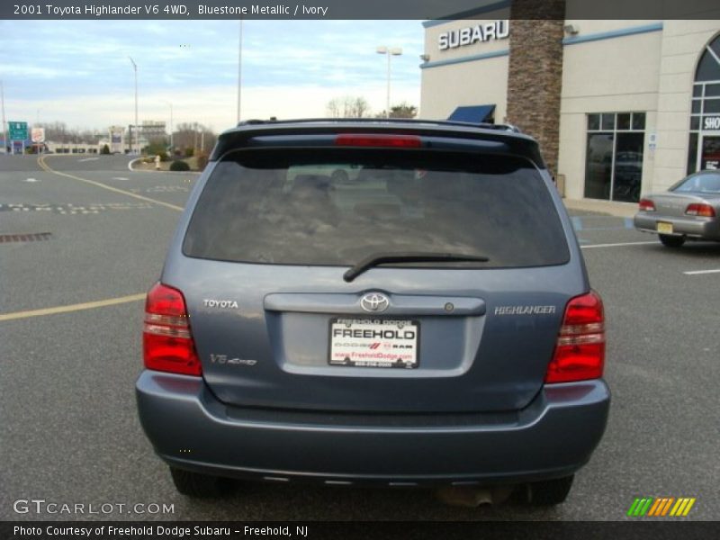 Bluestone Metallic / Ivory 2001 Toyota Highlander V6 4WD
