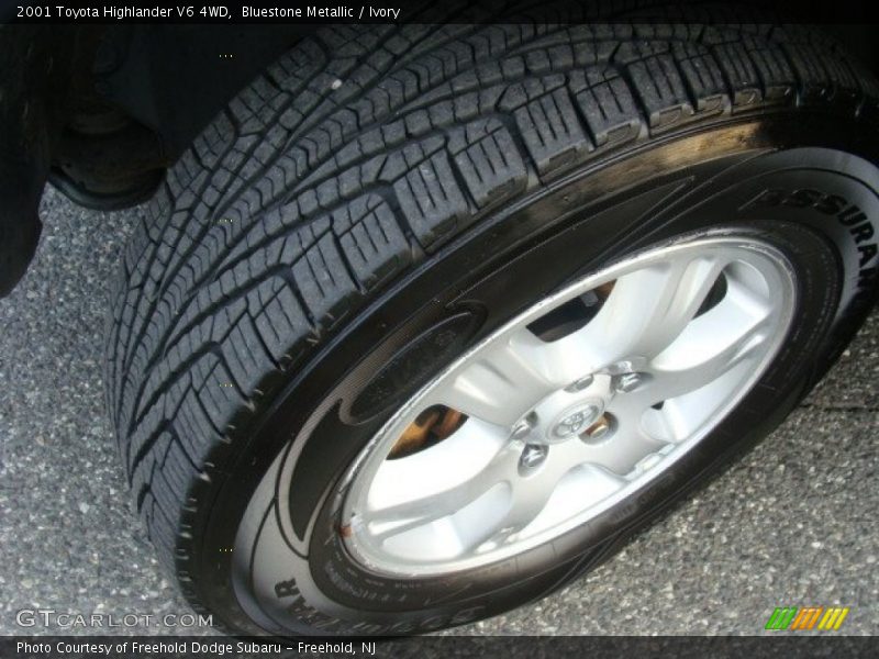 Bluestone Metallic / Ivory 2001 Toyota Highlander V6 4WD
