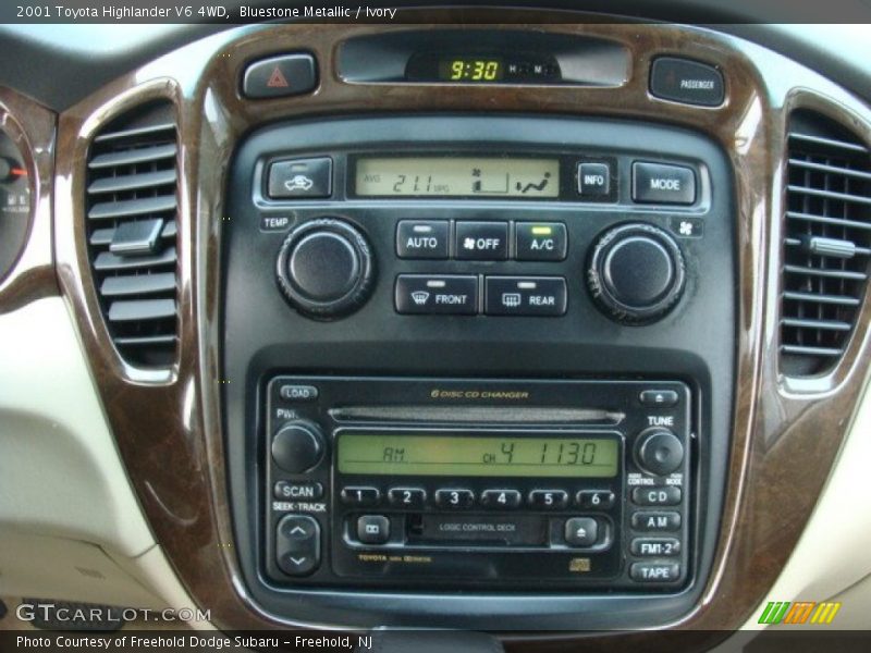 Bluestone Metallic / Ivory 2001 Toyota Highlander V6 4WD