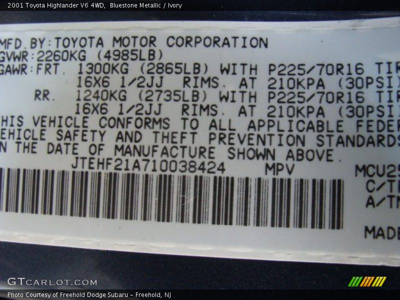 Bluestone Metallic / Ivory 2001 Toyota Highlander V6 4WD