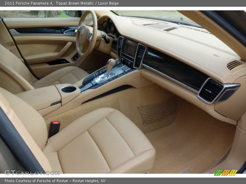 Front Seat of 2011 Panamera 4