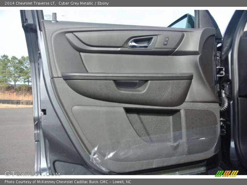 Cyber Grey Metallic / Ebony 2014 Chevrolet Traverse LT