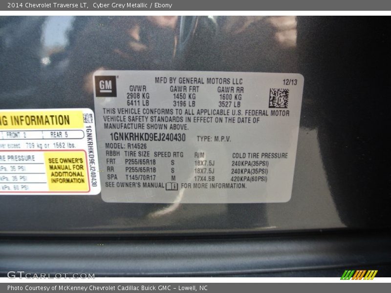 Cyber Grey Metallic / Ebony 2014 Chevrolet Traverse LT