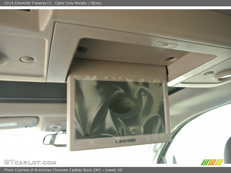 Cyber Grey Metallic / Ebony 2014 Chevrolet Traverse LT