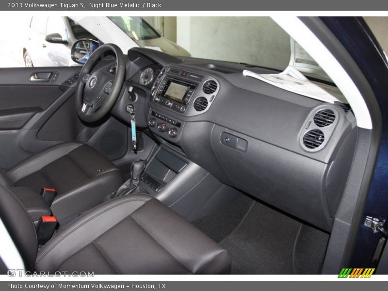 Night Blue Metallic / Black 2013 Volkswagen Tiguan S