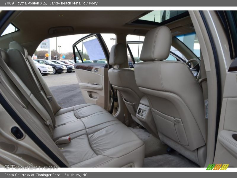 Sandy Beach Metallic / Ivory 2009 Toyota Avalon XLS