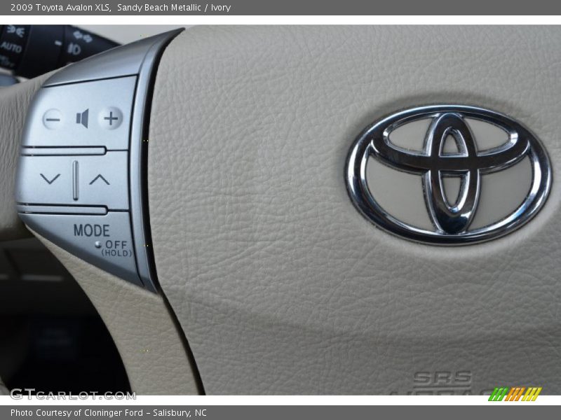 Sandy Beach Metallic / Ivory 2009 Toyota Avalon XLS