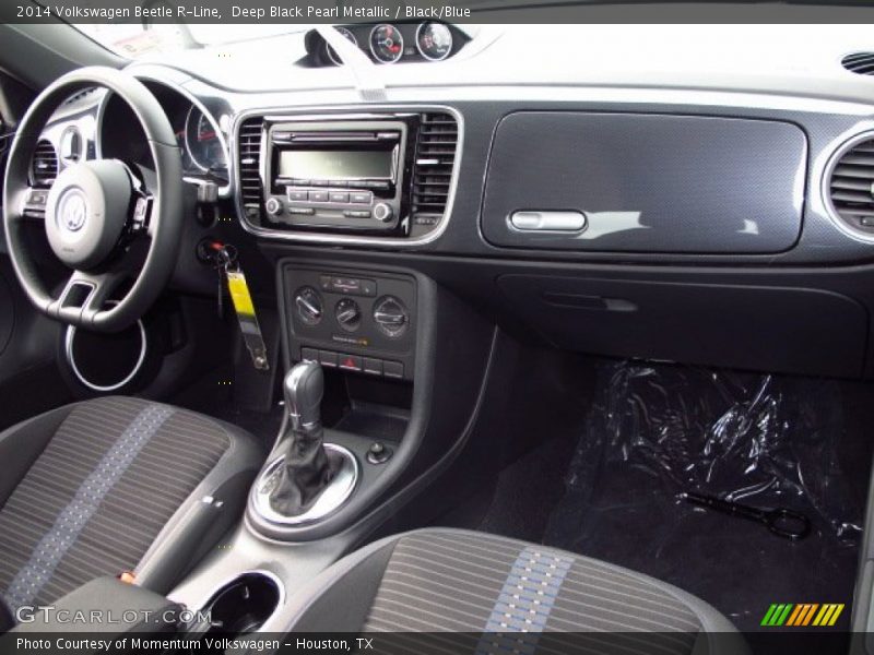 Deep Black Pearl Metallic / Black/Blue 2014 Volkswagen Beetle R-Line
